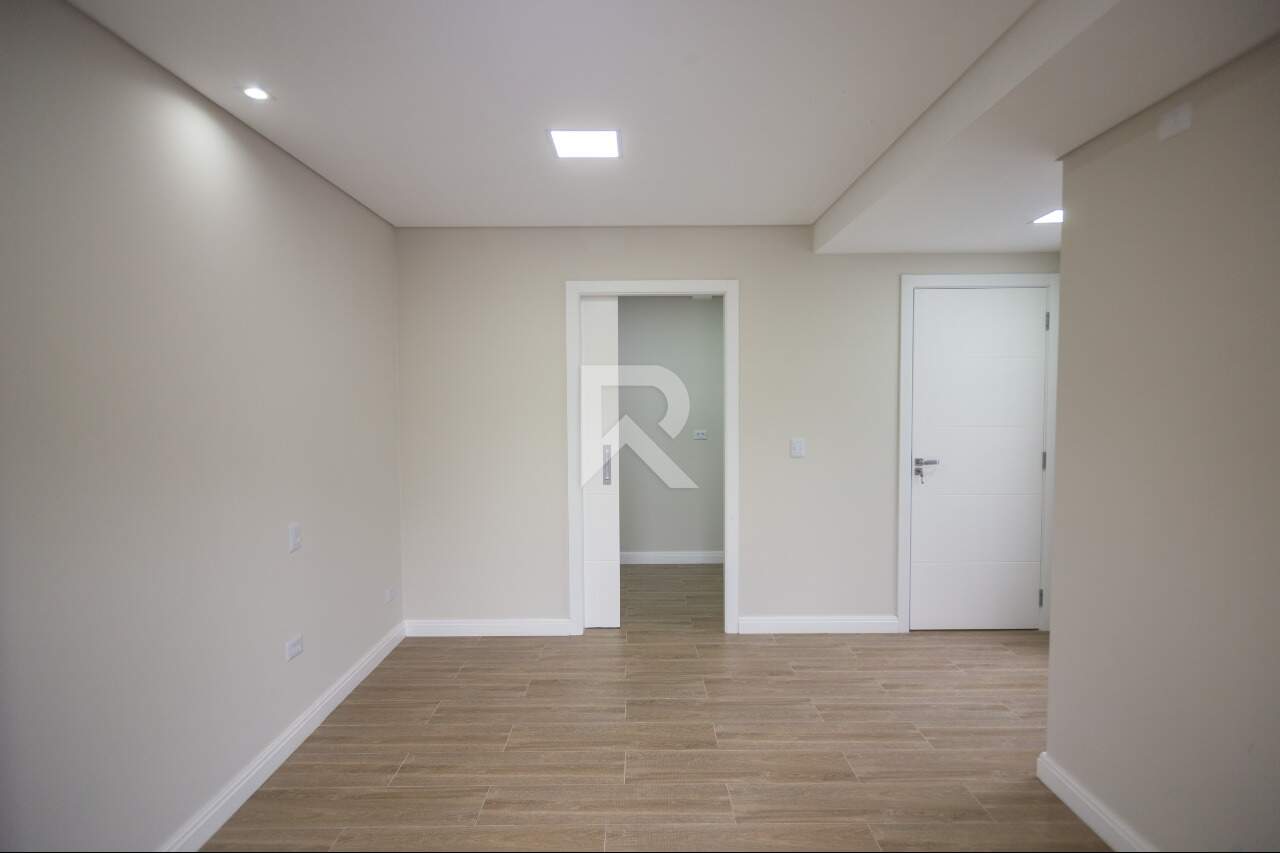 Casa moderna com jardim, 3 quartos, 2 Vagas para Venda – Santo Inácio, Curitiba/PR miniatura 24