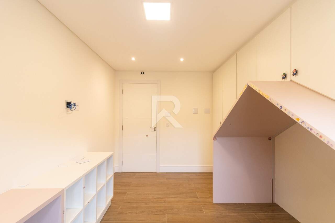 Triplex com Jardim, 4 quartos e 2 vagas à venda – Santo Inácio - Curitiba/PR miniatura 21