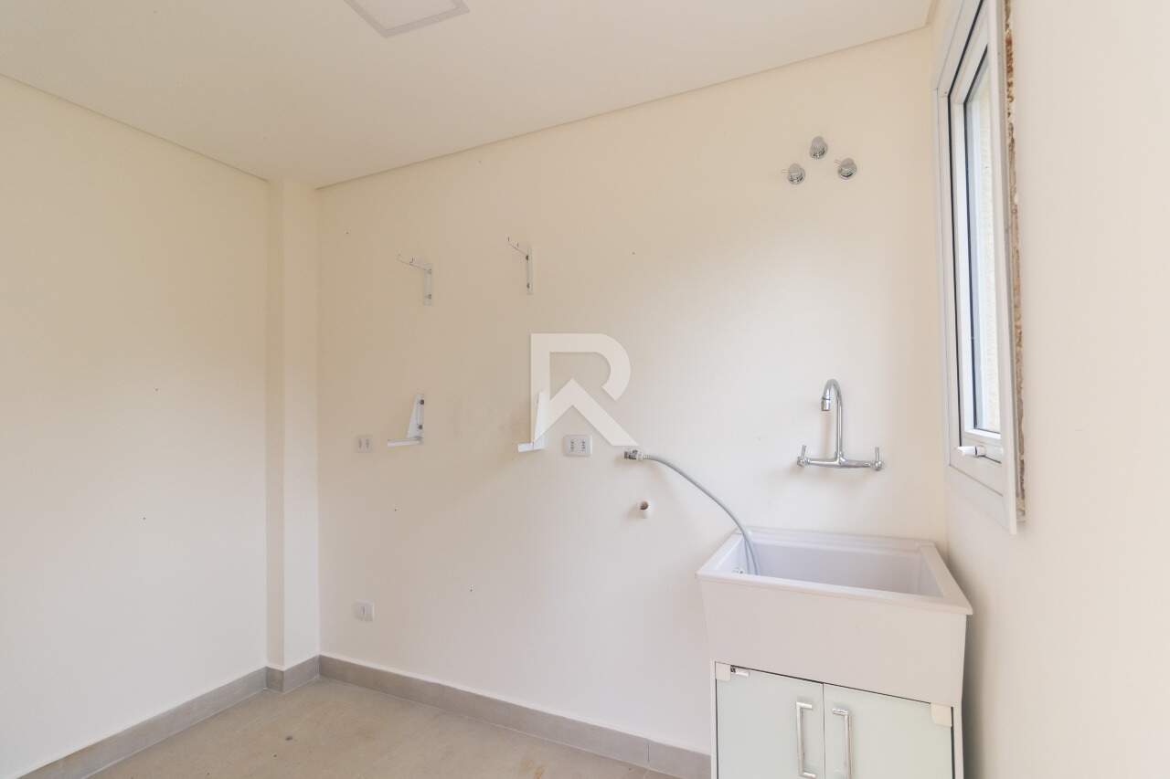 Triplex com Jardim, 4 quartos e 2 vagas à venda – Santo Inácio - Curitiba/PR miniatura 14
