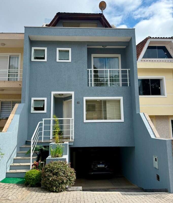 Sobrado em condomínio, 3 quartos sendo 1 suíte, 2 vagas – 169,49 m² - Campo Comprido - Curitiba/PR