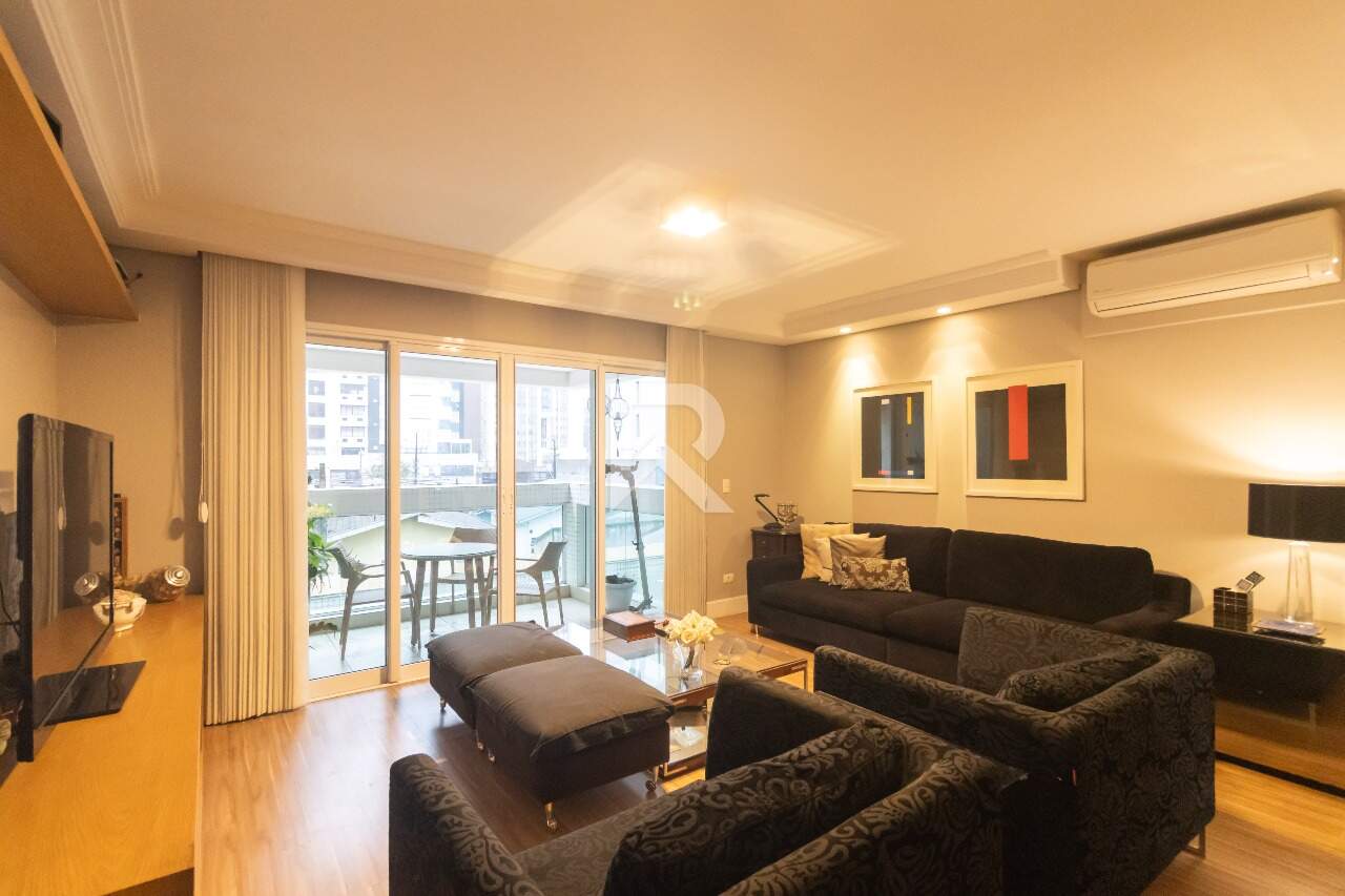 Apartamento Mobiliado em Cond. Clube com 3 suítes para aluguel - 160m2 - Água Verde, Curitiba-PR miniatura 3