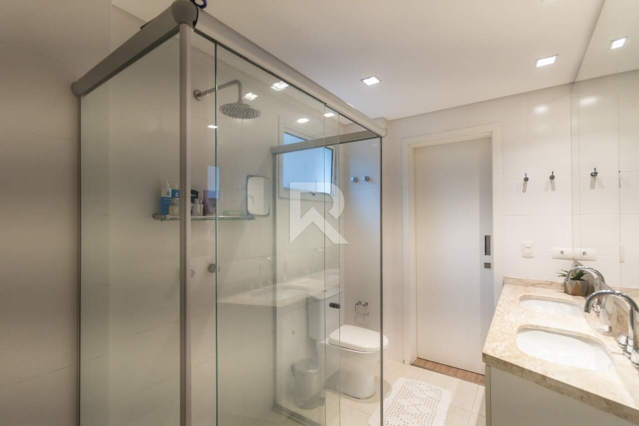 Apartamento Mobiliado em Cond. Clube com 3 suítes para venda - 160m2 - Água Verde, Curitiba-PR miniatura 20