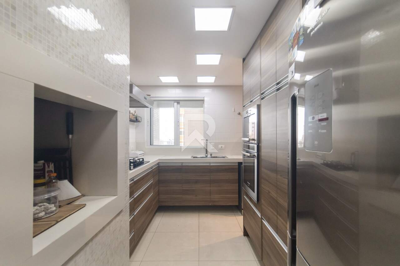 Apartamento Mobiliado em Cond. Clube com 3 suítes para venda - 160m2 - Água Verde, Curitiba-PR miniatura 12