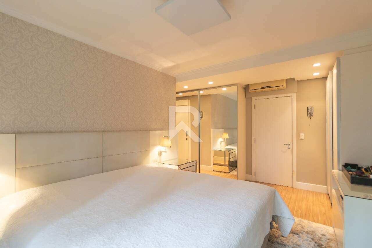 Apartamento Mobiliado em Cond. Clube com 3 suítes para venda - 160m2 - Água Verde, Curitiba-PR miniatura 18