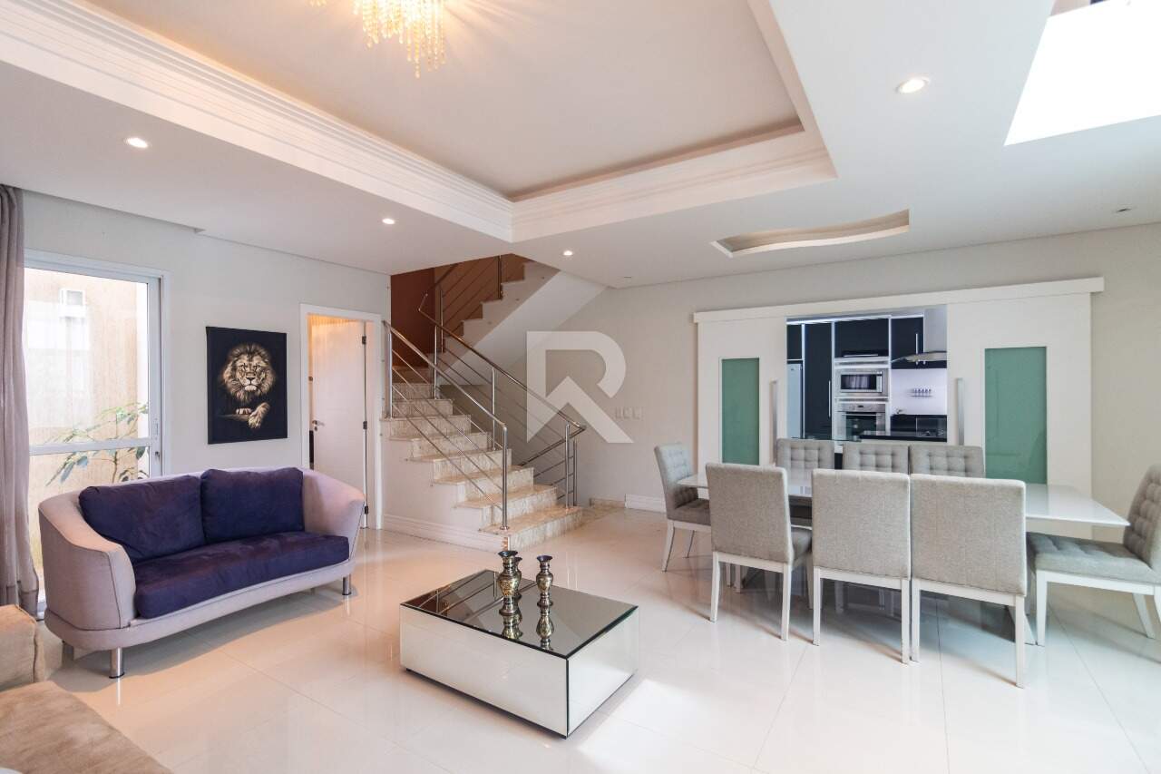 Casa em Condomínio com Quintal e 3 quartos, 236m2 para venda - Portão, Curitiba-PR