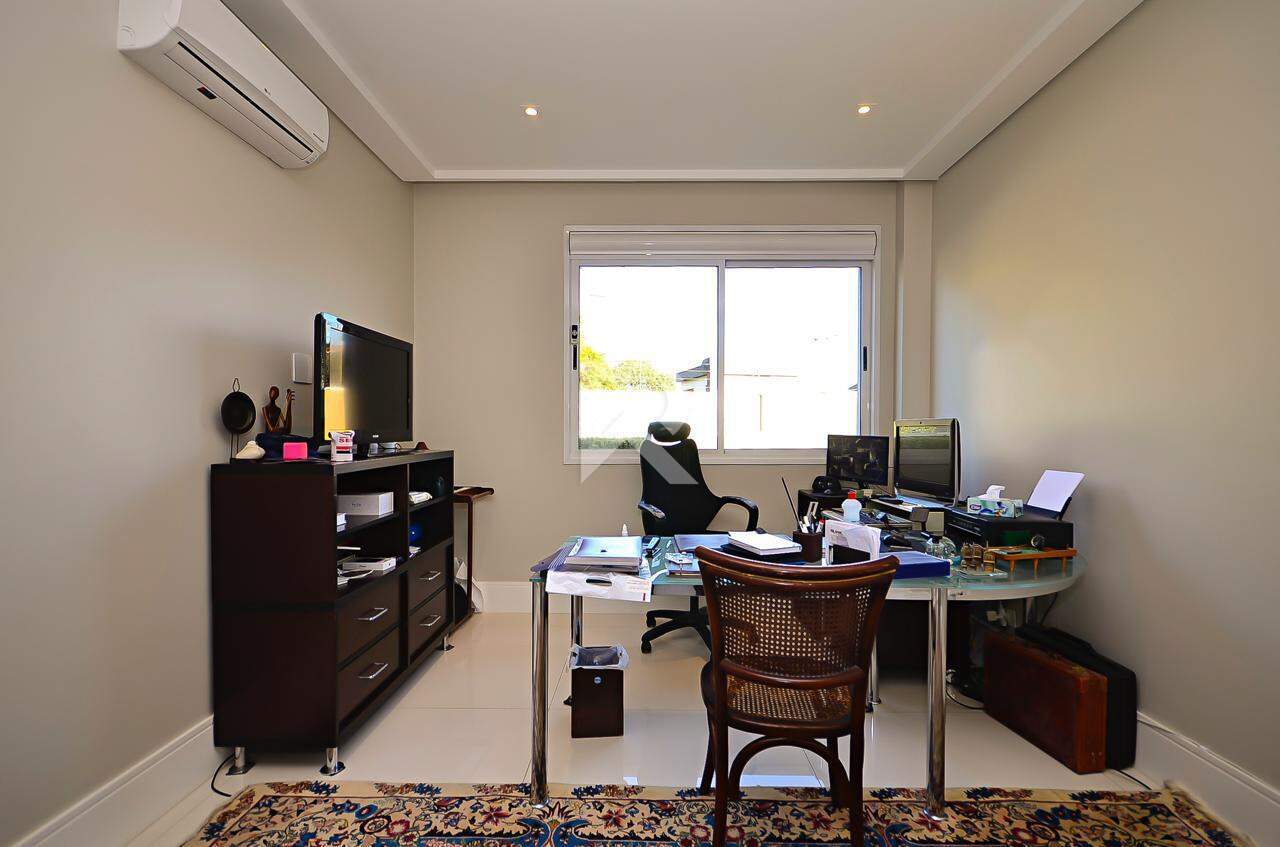 Casa de Rua para Locação, 5 quartos sendo 4 Suítes, 6 Vagas, 590 m² - Butiatuvinha - Curitiba/PR miniatura 20