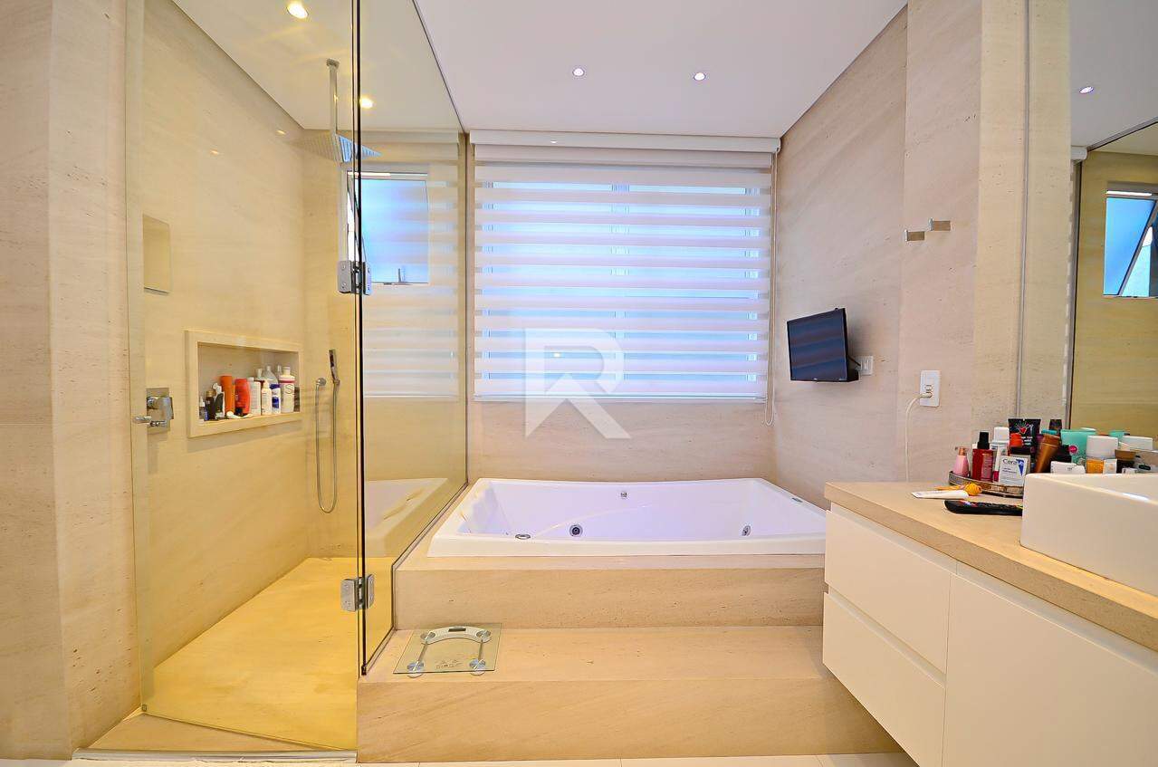 Casa de Rua para Locação, 5 quartos sendo 4 Suítes, 6 Vagas, 590 m² - Butiatuvinha - Curitiba/PR miniatura 25