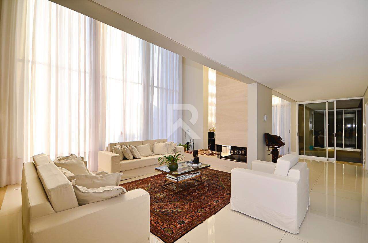 Casa de Rua para Locação, 5 quartos sendo 4 Suítes, 6 Vagas, 590 m² - Butiatuvinha - Curitiba/PR miniatura 9