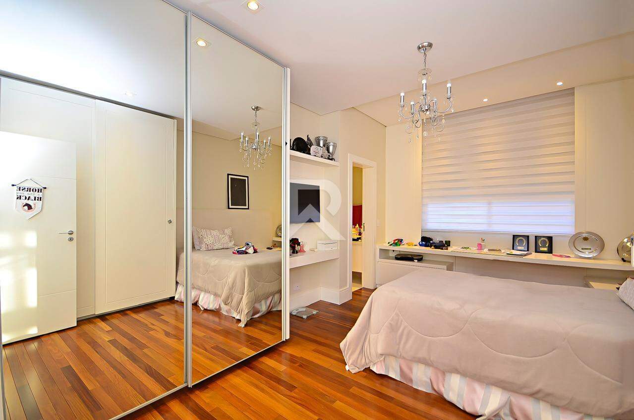 Casa de Rua para Locação, 5 quartos sendo 4 Suítes, 6 Vagas, 590 m² - Butiatuvinha - Curitiba/PR miniatura 31
