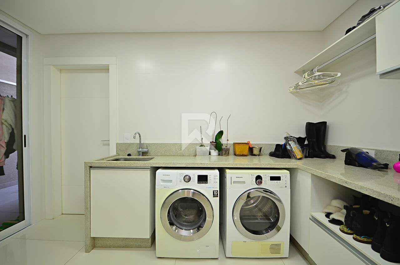 Casa de Rua para Locação, 5 quartos sendo 4 Suítes, 6 Vagas, 590 m² - Butiatuvinha - Curitiba/PR miniatura 35