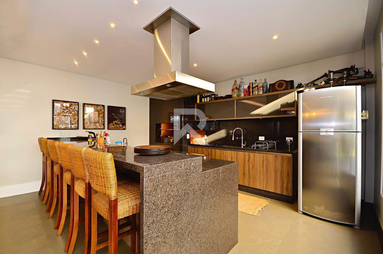 Casa de Rua para Locação, 5 quartos sendo 4 Suítes, 6 Vagas, 590 m² - Butiatuvinha - Curitiba/PR miniatura 5