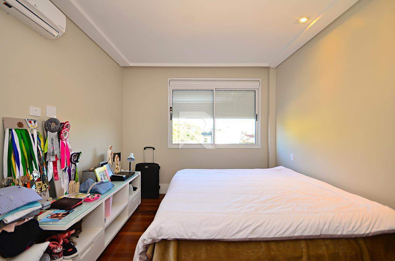 Casa de Rua para Locação, 5 quartos sendo 4 Suítes, 6 Vagas, 590 m² - Butiatuvinha - Curitiba/PR miniatura 29