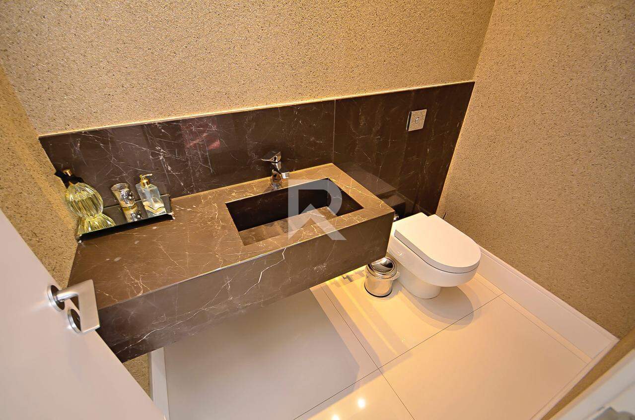 Casa de Rua para Locação, 5 quartos sendo 4 Suítes, 6 Vagas, 590 m² - Butiatuvinha - Curitiba/PR miniatura 15