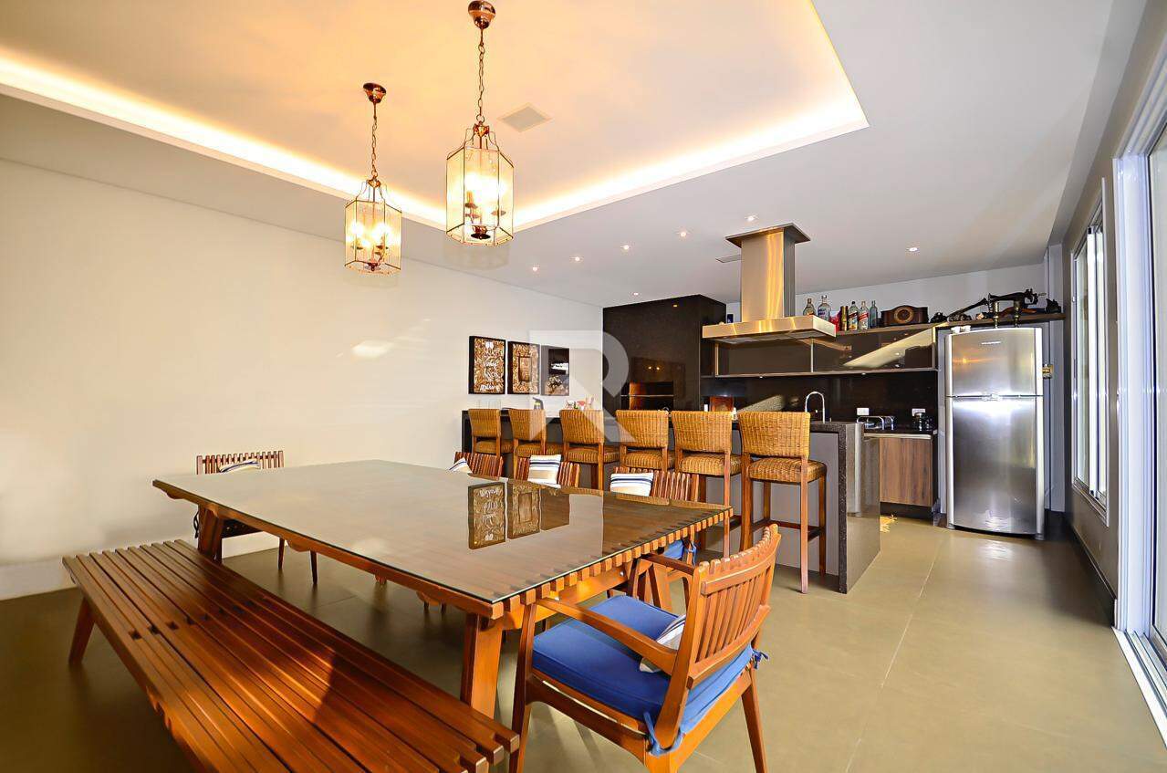 Casa de Rua para Locação, 5 quartos sendo 4 Suítes, 6 Vagas, 590 m² - Butiatuvinha - Curitiba/PR miniatura 3