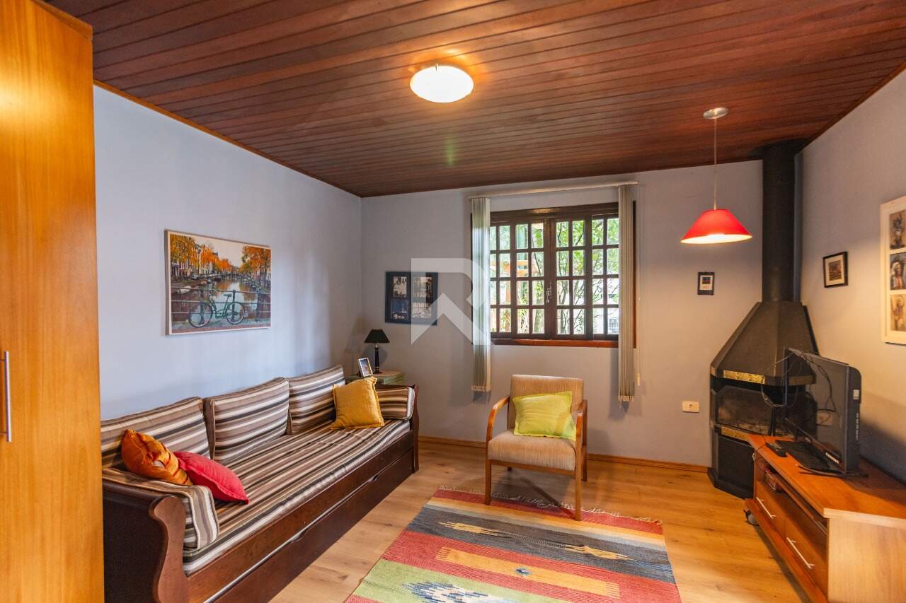 Casa de Rua com Quintal Verde e Espaço Gourmet, 3 quartos 4 Vagas à venda, 200m²- Santa Felicidade - Curitiba/PR - miniatura 33