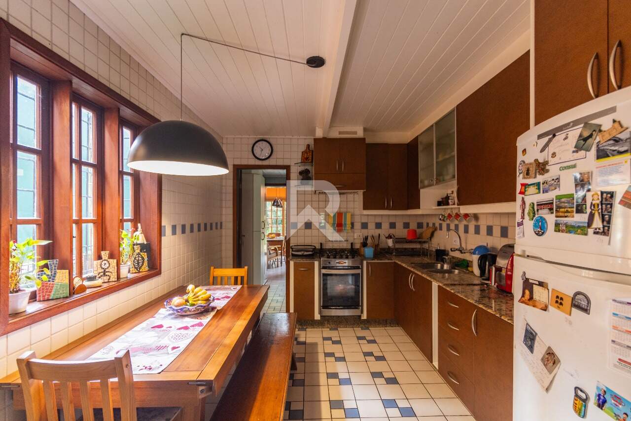 Casa de Rua com Quintal Verde e Espaço Gourmet, 3 quartos 4 Vagas à venda, 200m²- Santa Felicidade - Curitiba/PR - miniatura 16
