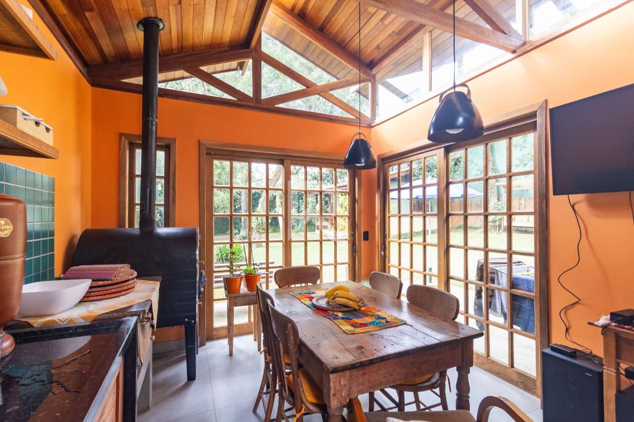 Casa de Rua com Quintal Verde e Espaço Gourmet, 3 quartos 4 Vagas à venda, 200m²- Santa Felicidade - Curitiba/PR - miniatura 20