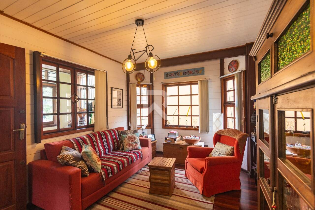 Casa de Rua com Quintal Verde e Espaço Gourmet, 3 quartos 4 Vagas à venda, 200m²- Santa Felicidade - Curitiba/PR - miniatura 9