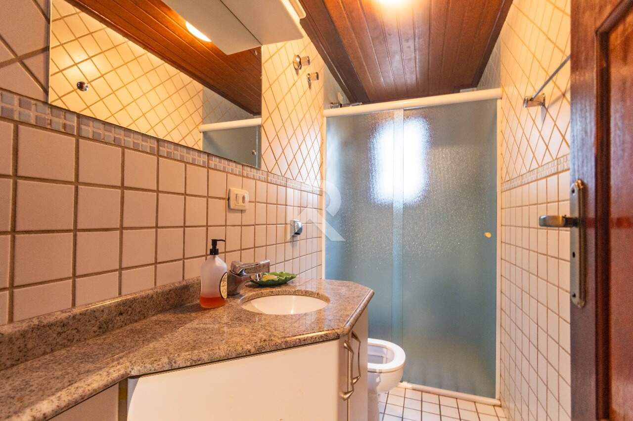 Casa de Rua com Quintal Verde e Espaço Gourmet, 3 quartos 4 Vagas à venda, 200m²- Santa Felicidade - Curitiba/PR - miniatura 13