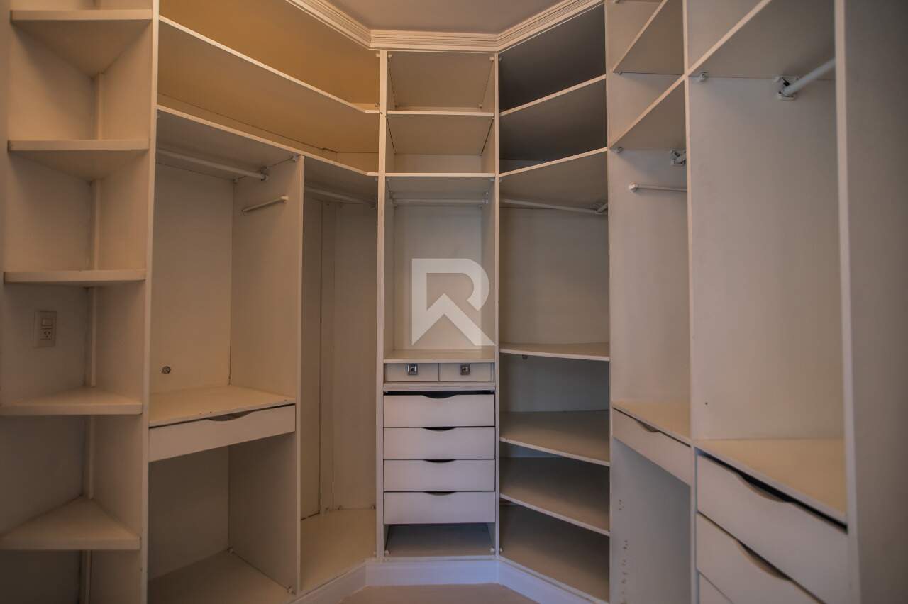 Casa em Condomínio Fechado com Quintal, Piscina, 4 suítes e 690m2 para venda - Seminário, Curitiba miniatura 37