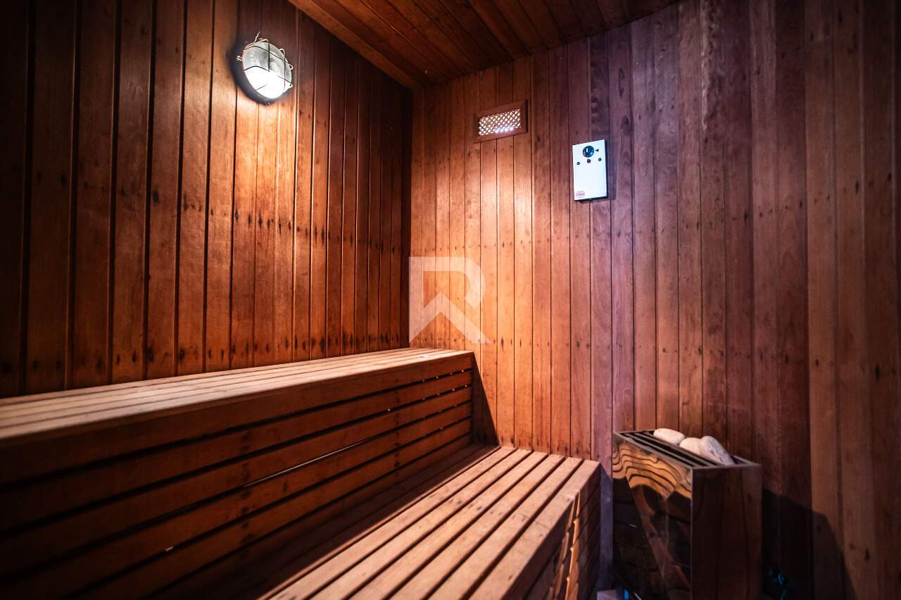 Casa em Condomínio Fechado com Quintal, Piscina, 4 suítes e 690m2 para venda - Seminário, Curitiba miniatura 47