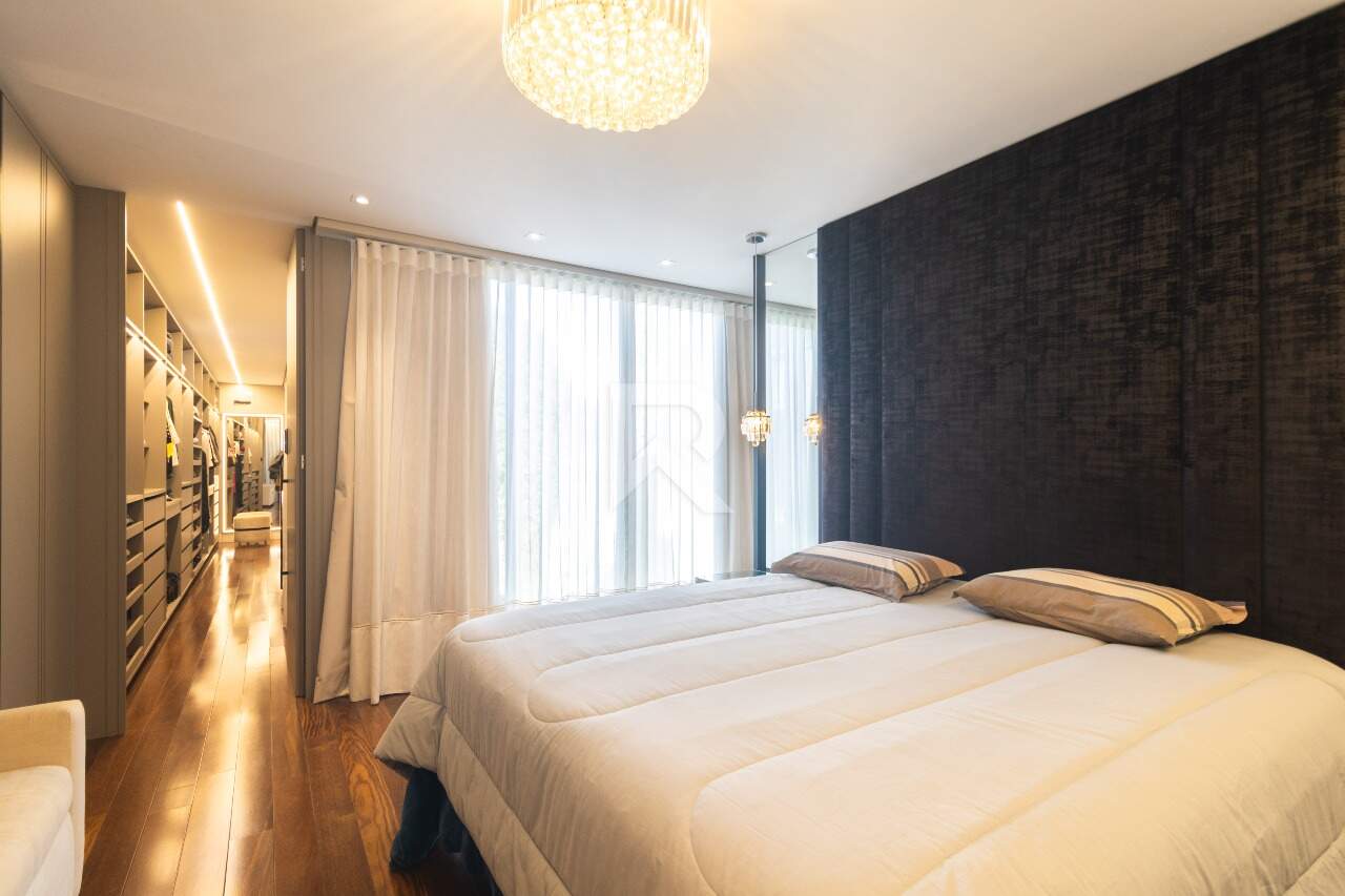 Casa Alto Padrão, Mobiliada em Cond. Clube com Piscina, 4 suítes, 3 vagas e 400m2 para alugar - Campo Comprido, Curitiba-PR miniatura 24