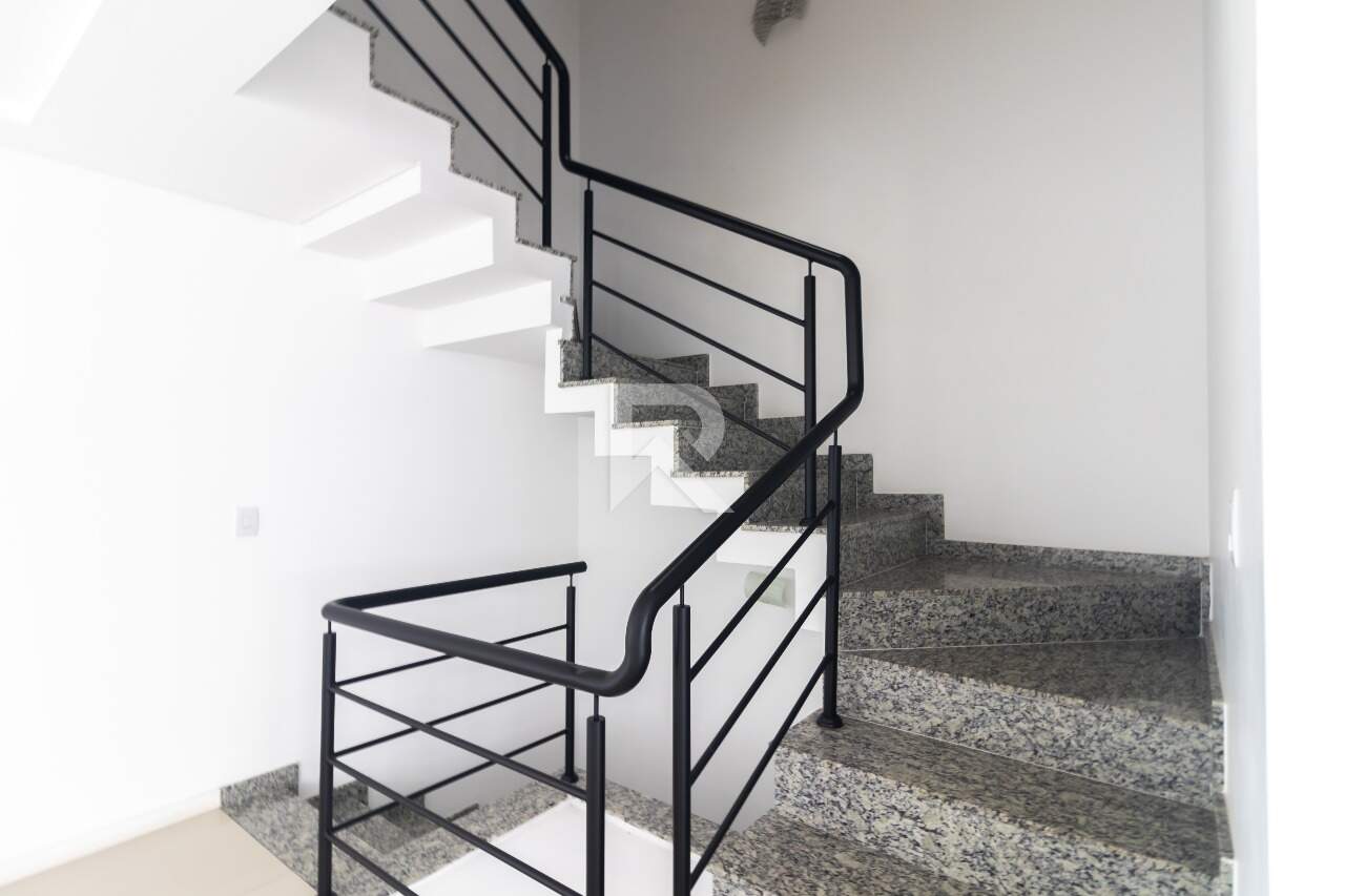 Casa Triplex com Terraço, 5 quartos 3 vagas para locação, 316 m² - Campo Comprido - Curitiba/PR miniatura 9