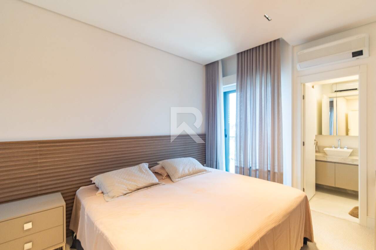 Apt Semi Mobiliado em Cond. Clube, Vista Pq Barigui, Face Norte com 4 suítes e 4 Vagas para venda - 288m2 - Champagnat, Curitiba miniatura 48