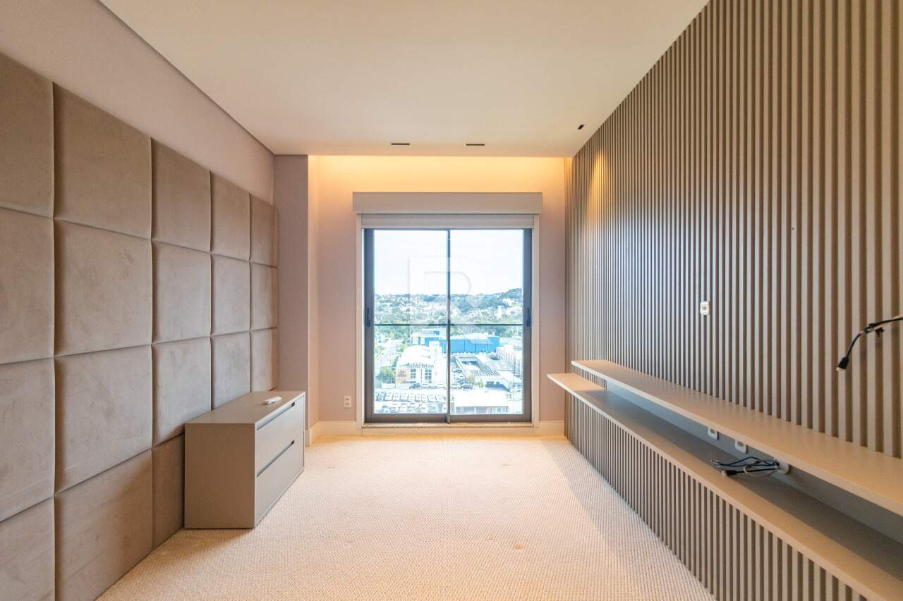 Apt Semi Mobiliado em Cond. Clube, Vista Pq Barigui, Face Norte com 4 suítes e 4 Vagas para venda - 288m2 - Champagnat, Curitiba miniatura 37