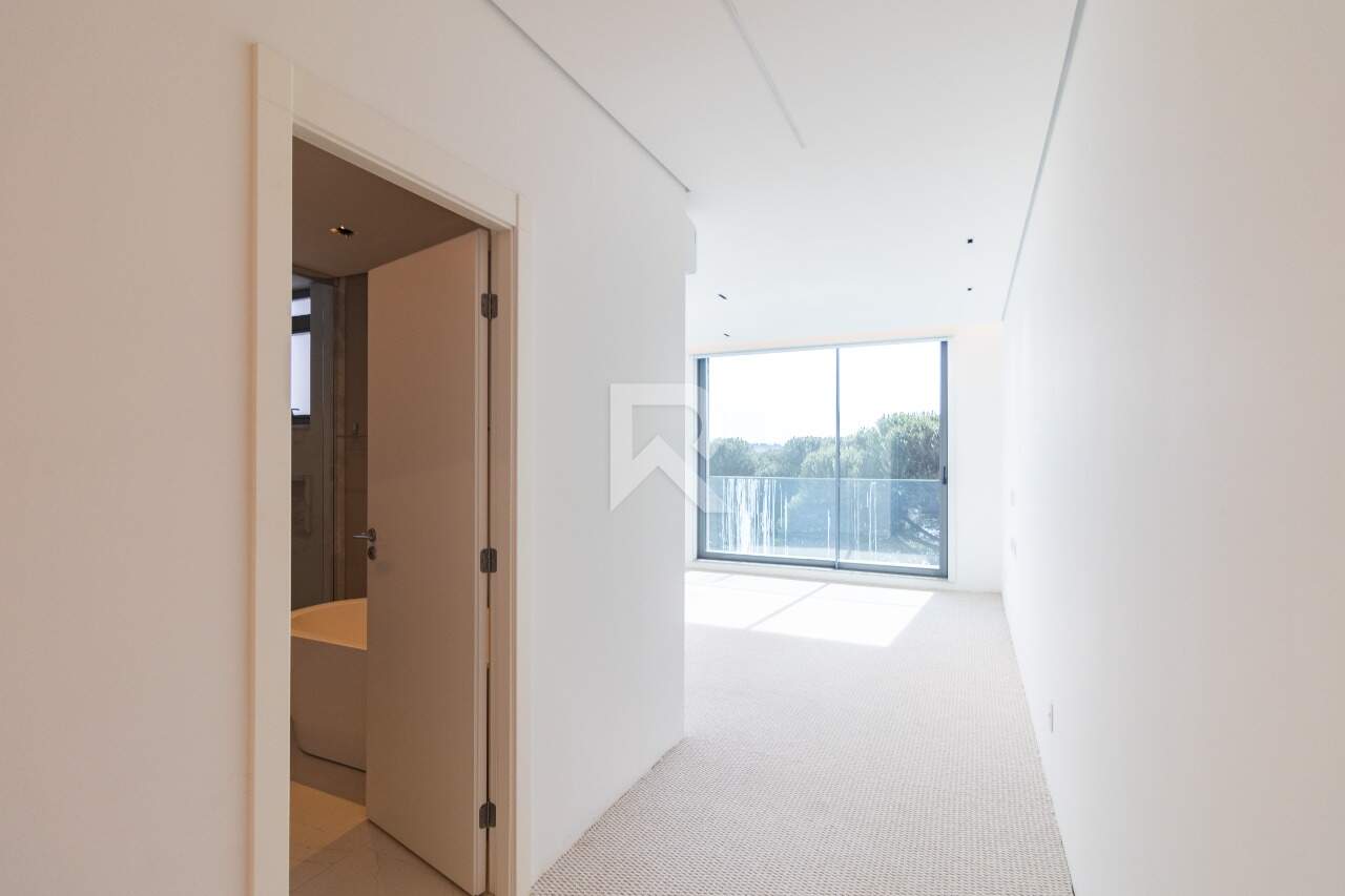Apt Semi Mobiliado em Cond. Clube, Vista Pq Barigui, Face Norte com 4 suítes e 4 Vagas para venda - 288m2 - Champagnat, Curitiba miniatura 40