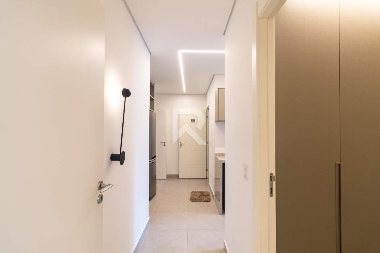 Apt Semi Mobiliado em Cond. Clube, Vista Pq Barigui, Face Norte com 4 suítes e 4 Vagas para venda - 288m2 - Champagnat, Curitiba miniatura 24