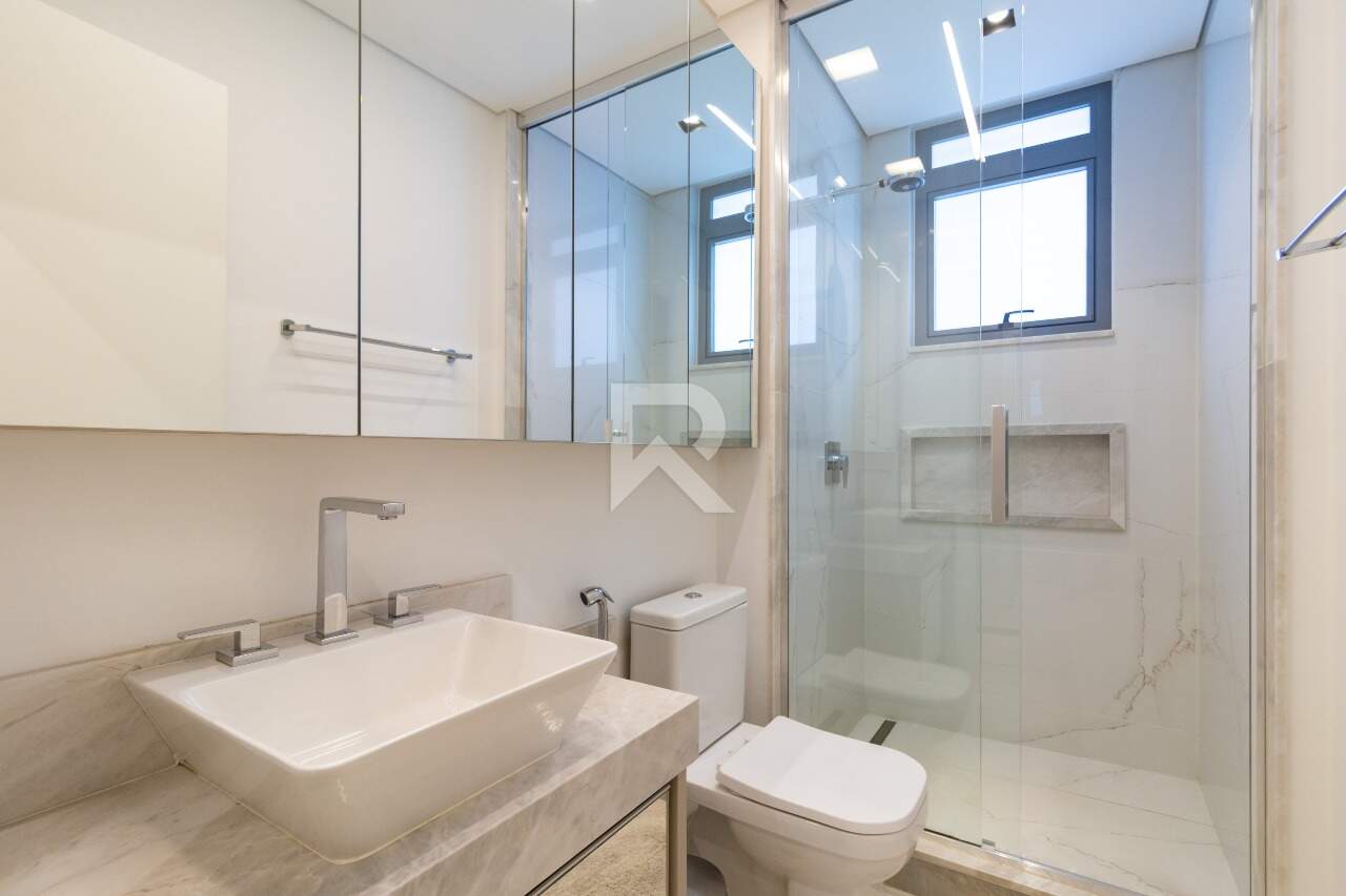 Apt Semi Mobiliado em Cond. Clube, Vista Pq Barigui, Face Norte com 4 suítes e 4 Vagas para venda - 288m2 - Champagnat, Curitiba miniatura 49