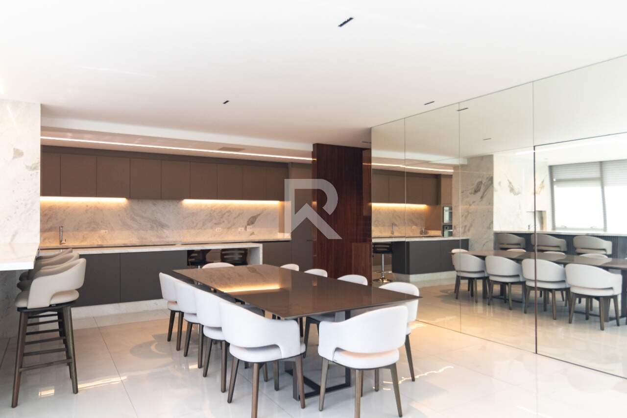 Apt Semi Mobiliado em Cond. Clube, Vista Pq Barigui, Face Norte com 4 suítes e 4 Vagas para venda - 288m2 - Champagnat, Curitiba miniatura 17