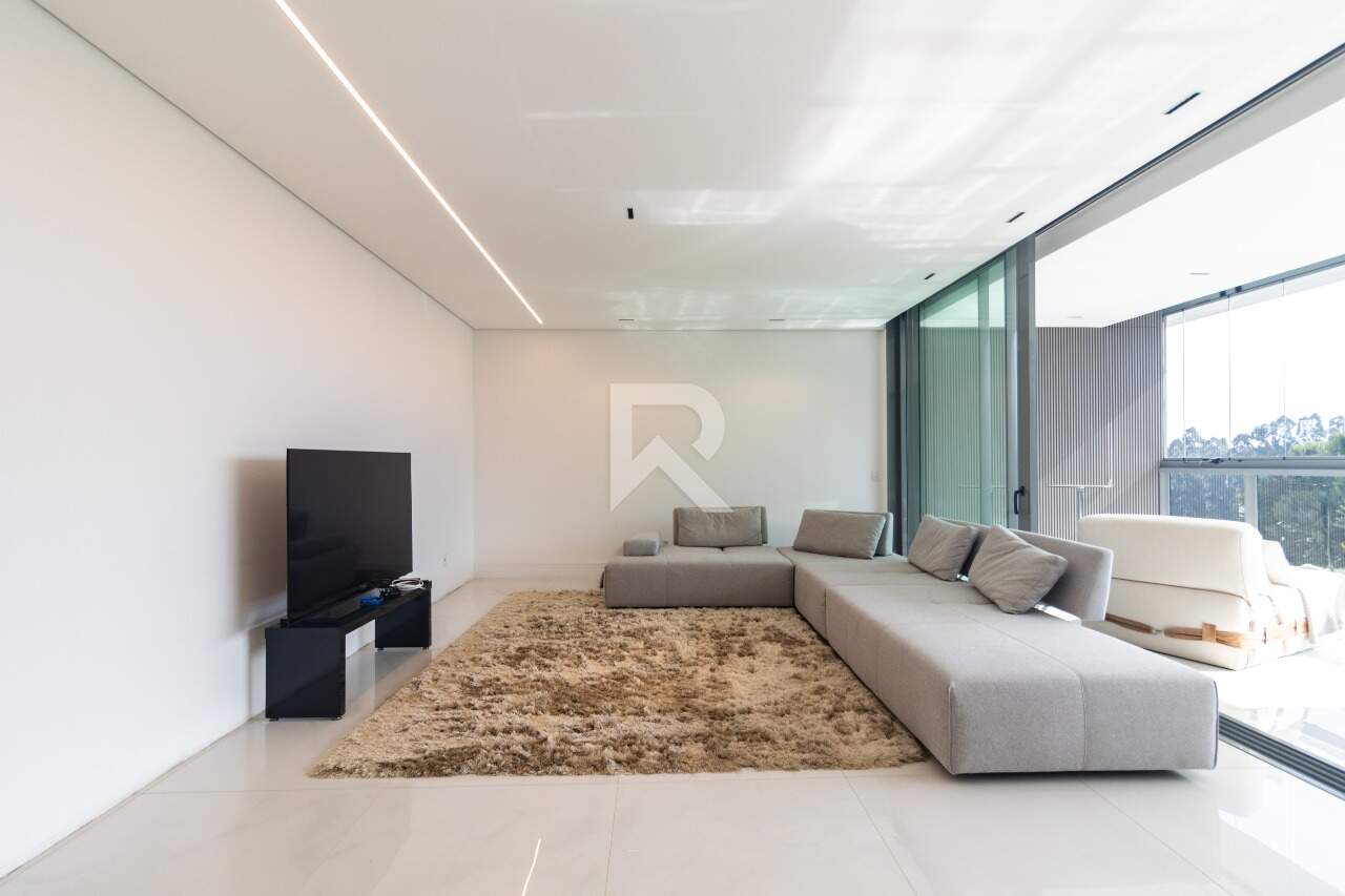 Apt Semi Mobiliado em Cond. Clube, Vista Pq Barigui, Face Norte com 4 suítes e 4 Vagas para venda - 288m2 - Champagnat, Curitiba miniatura 3