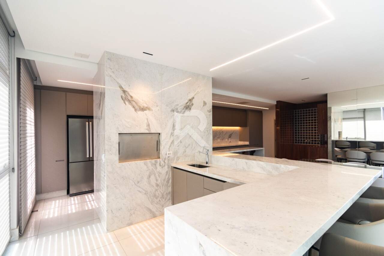 Apt Semi Mobiliado em Cond. Clube, Vista Pq Barigui, Face Norte com 4 suítes e 4 Vagas para venda - 288m2 - Champagnat, Curitiba miniatura 14