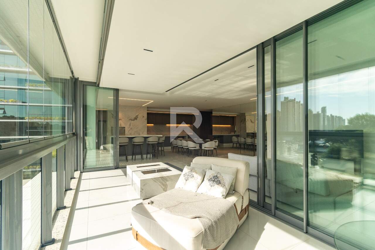 Apt Semi Mobiliado em Cond. Clube, Vista Pq Barigui, Face Norte com 4 suítes e 4 Vagas para venda - 288m2 - Champagnat, Curitiba miniatura 10