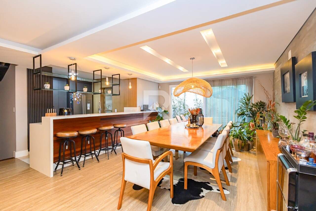 Sobrado de Rua Moderno com Quintal Terraço, Jacuzzi e 3 suítes à venda, 247 m² - Santo Inácio - Curitiba/PR miniatura 4