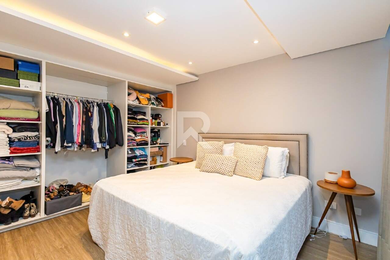 Sobrado de Rua Moderno com Quintal Terraço, Jacuzzi e 3 suítes à venda, 247 m² - Santo Inácio - Curitiba/PR miniatura 20