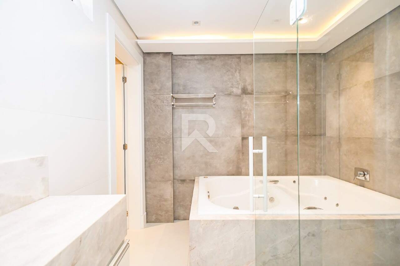 Sobrado de Rua Moderno com Quintal Terraço, Jacuzzi e 3 suítes à venda, 247 m² - Santo Inácio - Curitiba/PR miniatura 23
