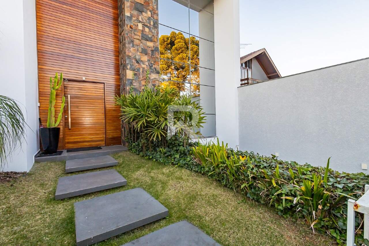 Sobrado de Rua Moderno com Quintal Terraço, Jacuzzi e 3 suítes à venda, 247 m² - Santo Inácio - Curitiba/PR miniatura 29