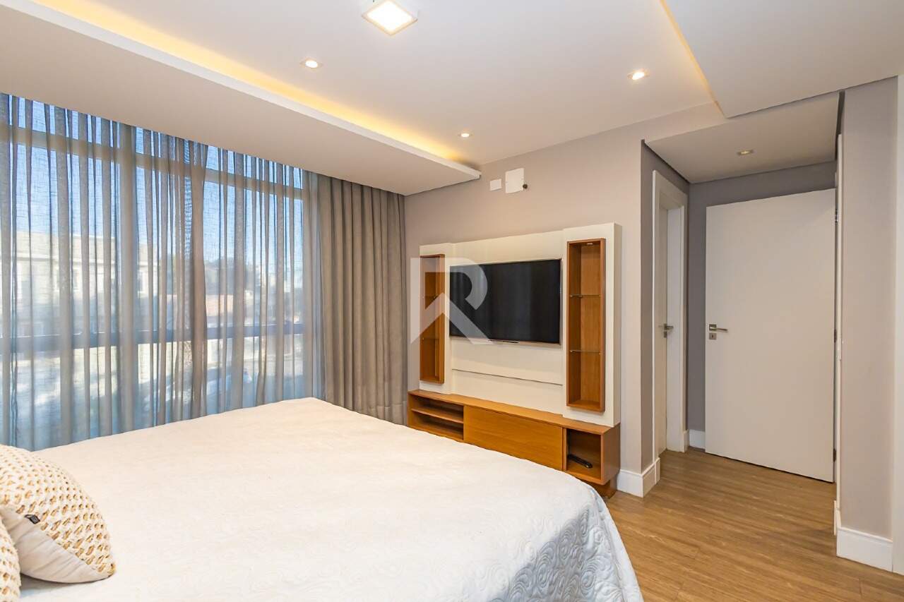 Sobrado de Rua Moderno com Quintal Terraço, Jacuzzi e 3 suítes à venda, 247 m² - Santo Inácio - Curitiba/PR miniatura 21