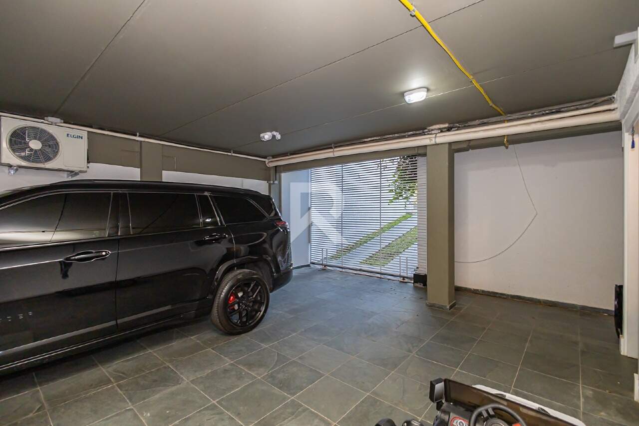 Sobrado de Rua Moderno com Quintal Terraço, Jacuzzi e 3 suítes à venda, 247 m² - Santo Inácio - Curitiba/PR miniatura 31