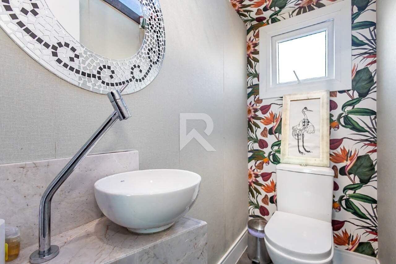 Sobrado de Rua Moderno com Quintal Terraço, Jacuzzi e 3 suítes à venda, 247 m² - Santo Inácio - Curitiba/PR miniatura 17