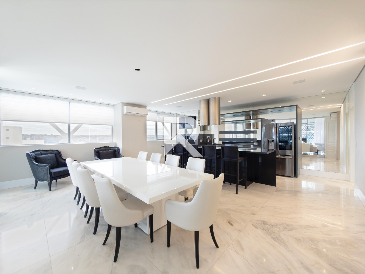 Apartamento Mobiliado, Face Norte com 3 suítes 338m2 em Cond. Clube para venda - Champagnat, Curitiba miniatura 5