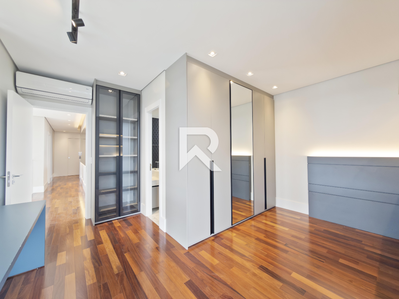 Apartamento Mobiliado, Face Norte com 3 suítes 338m2 em Cond. Clube para venda - Champagnat, Curitiba miniatura 17