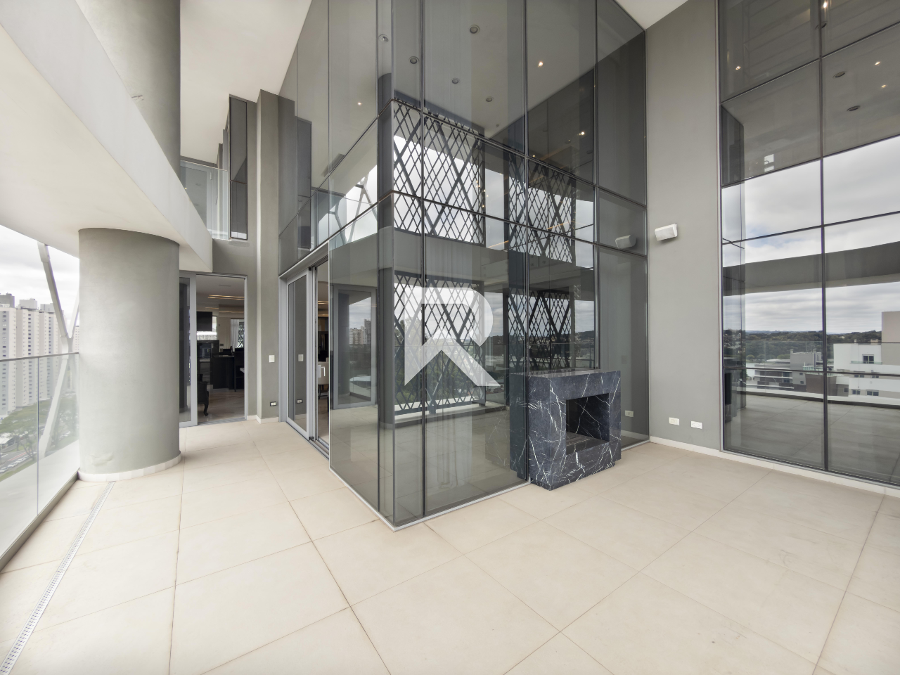 Apartamento Mobiliado, Face Norte com 3 suítes 338m2 em Cond. Clube para venda - Champagnat, Curitiba miniatura 10