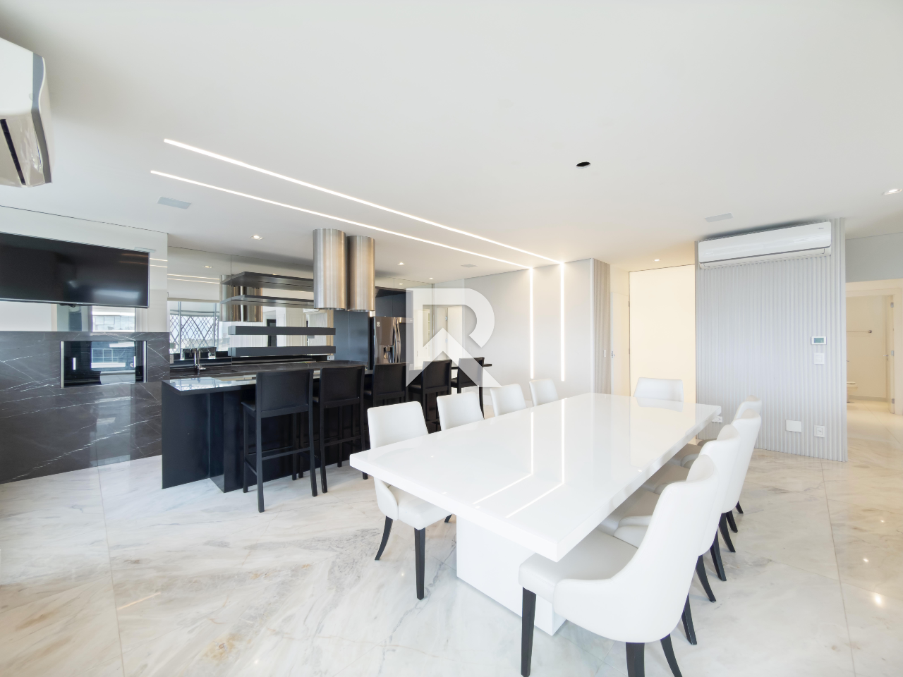 Apartamento Mobiliado, Face Norte com 3 suítes 338m2 em Cond. Clube para venda - Champagnat, Curitiba miniatura 6