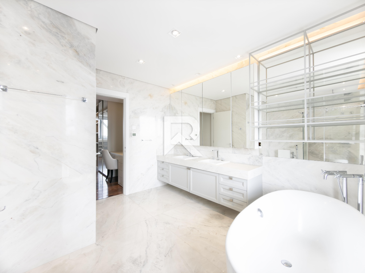 Apartamento Mobiliado, Face Norte com 3 suítes 338m2 em Cond. Clube para venda - Champagnat, Curitiba miniatura 27