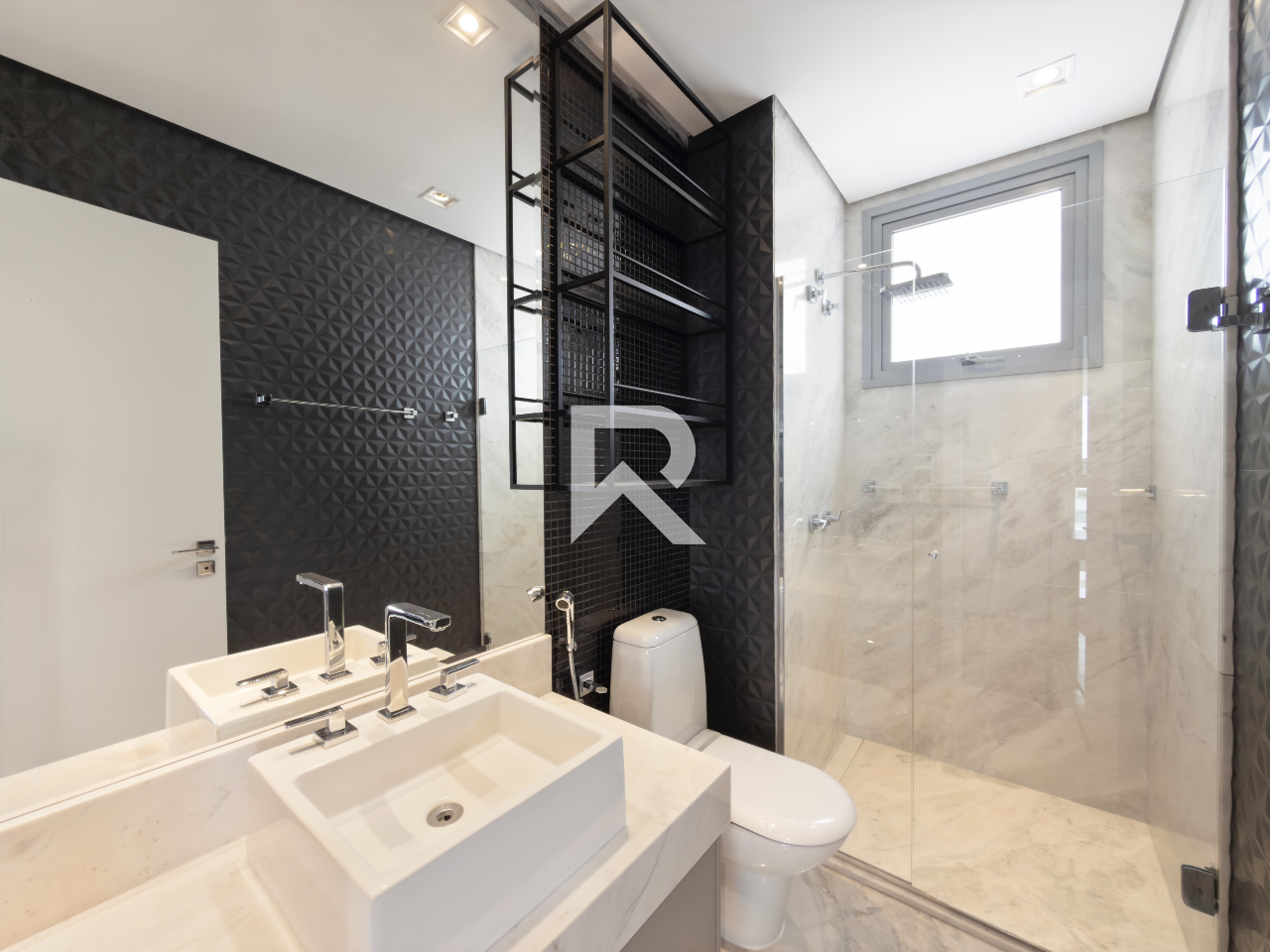 Apartamento Mobiliado, Face Norte com 3 suítes 338m2 em Cond. Clube para venda - Champagnat, Curitiba miniatura 18