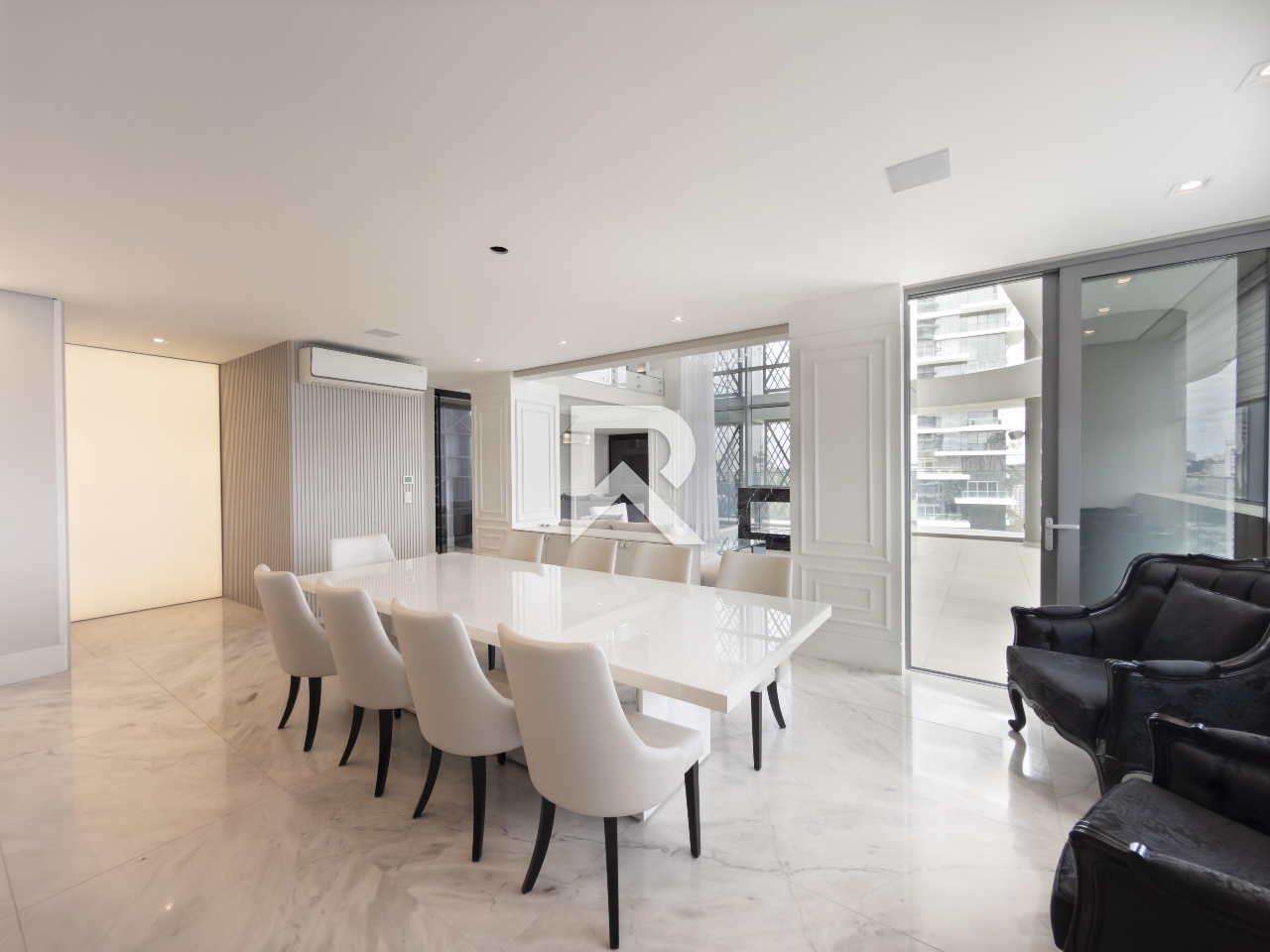 Apartamento Mobiliado, Face Norte com 3 suítes 338m2 em Cond. Clube para venda - Champagnat, Curitiba miniatura 4